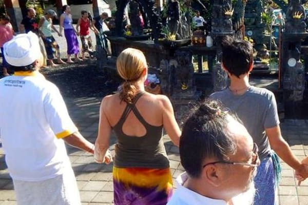 Ashram mantras and bhajans