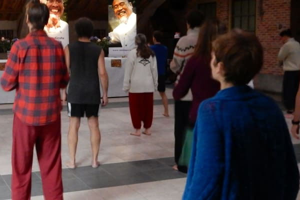 -> Your Local Contact and Groups